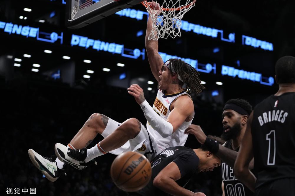 门希克击败 门希克击败