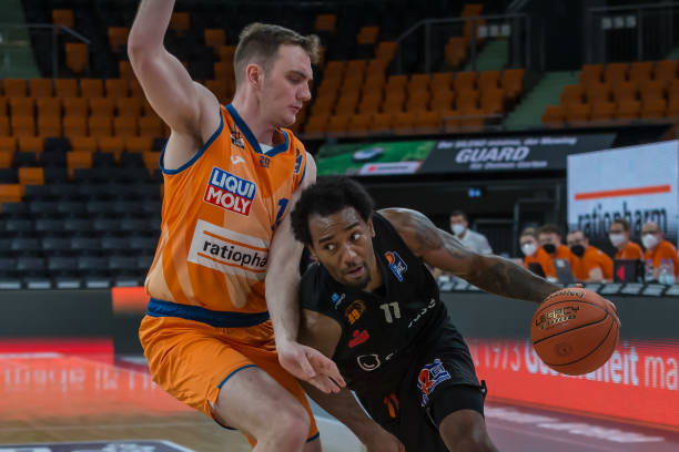 味着队员在 味着队员在