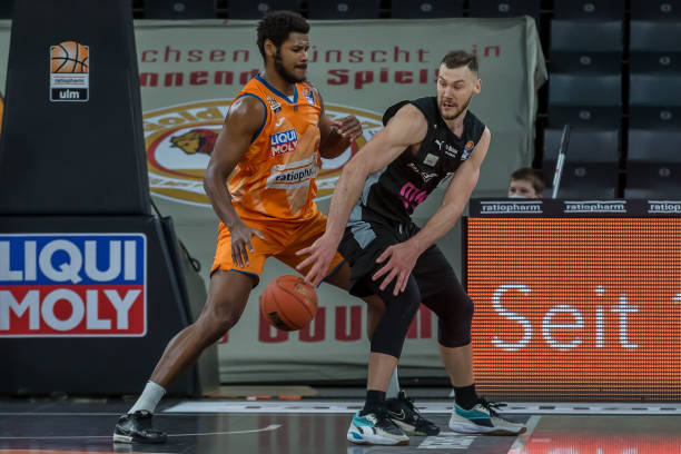 关键时刻发 关键时刻发